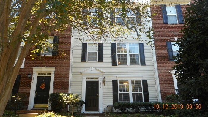 Primary Photo - Ballantyne area townhouse