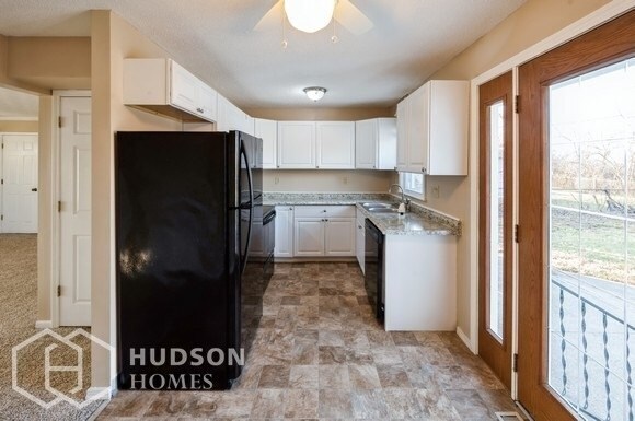 Foto del edificio - 1291 Rydale Rd