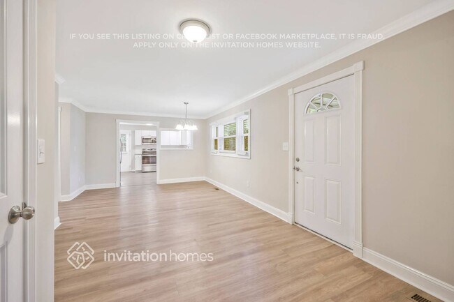 Foto del edificio - 890 Idlewild Dr