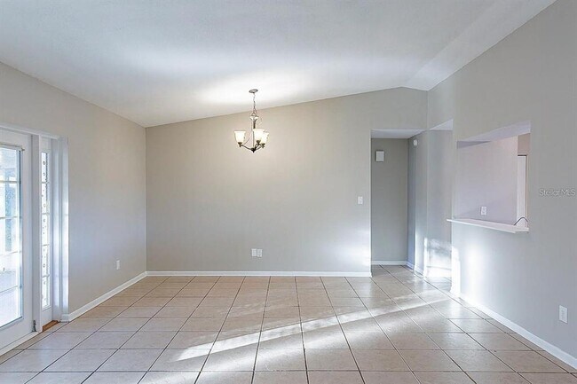 Building Photo - 653 Bryan Terrace Dr