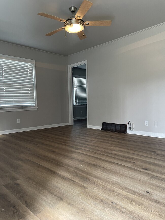Building Photo - 2321 Corby