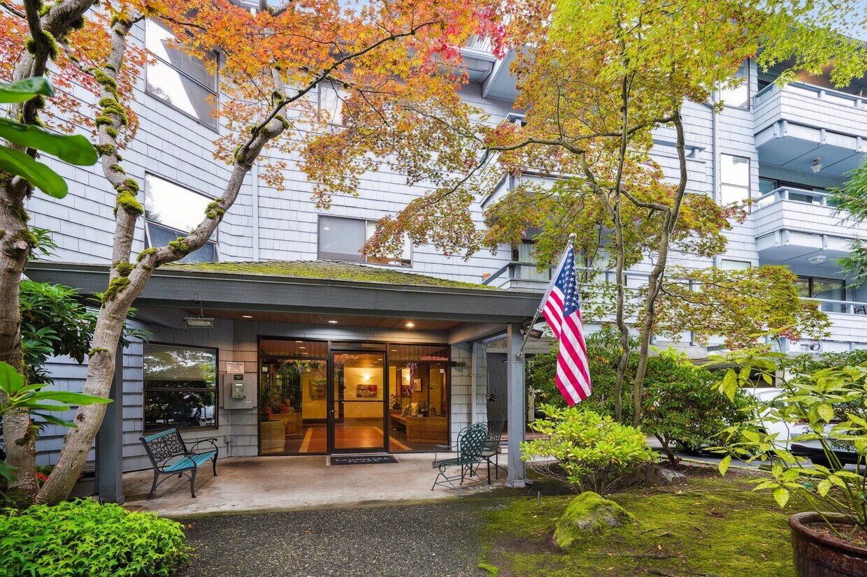 7930 SE 34th St Unit 513, Mercer Island, WA 98040 Condo for Rent in