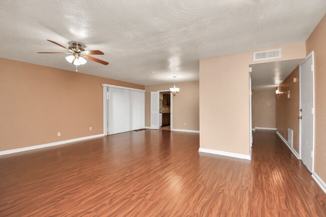 Foto del edificio - 22819 Carter Moir Ln