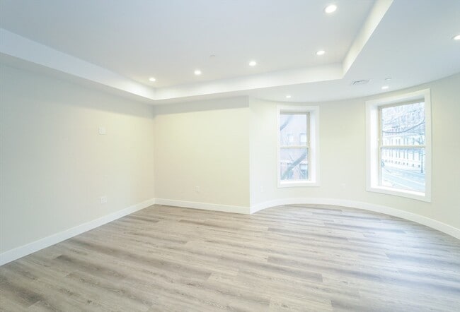 Building Photo - 423 Marlborough St