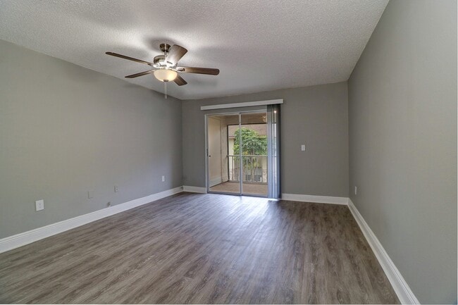 1x1 Living Area - The Linx Apartments