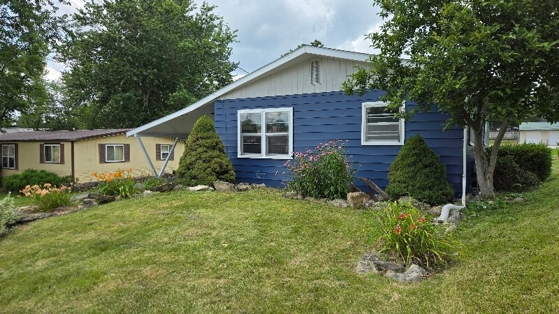 Foto principal - 218 N Spring St