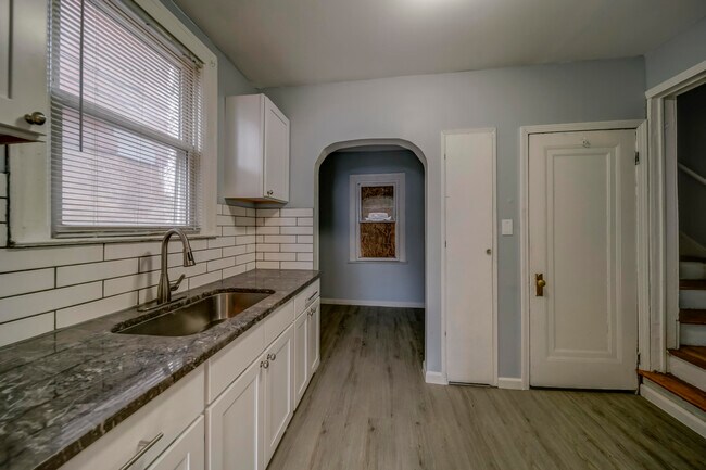 Foto del edificio - 16225 Hartwell St