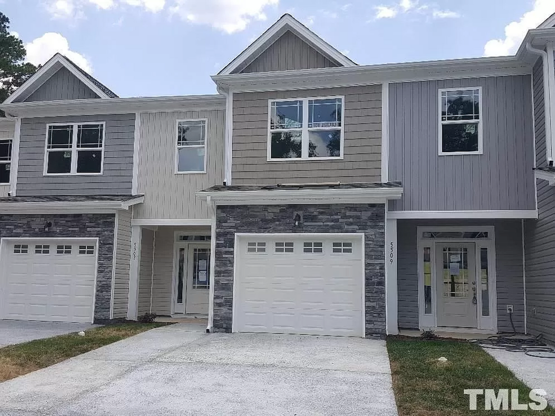 Primary Photo - 3-Bedroom Townhome Available Eary July!
