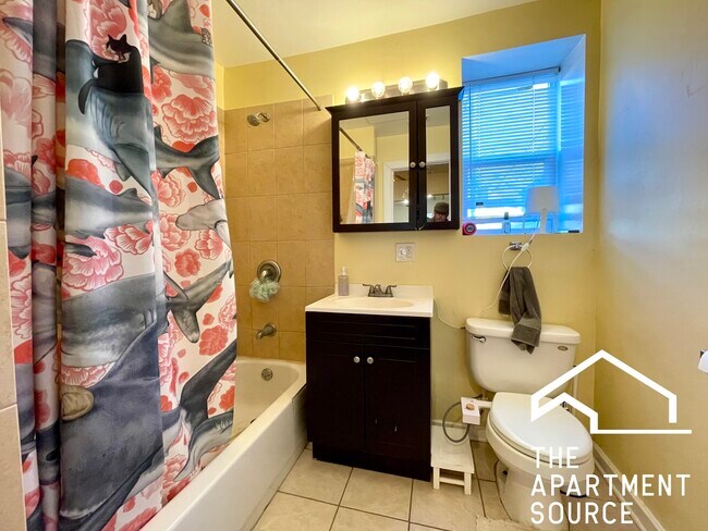 Foto del edificio - 1921 N Francisco Ave