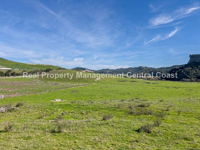 Building Photo - AVAILABLE NOW - Country Home in San Luis O...