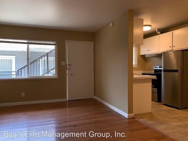 Foto del edificio - 317 Warwick Ave