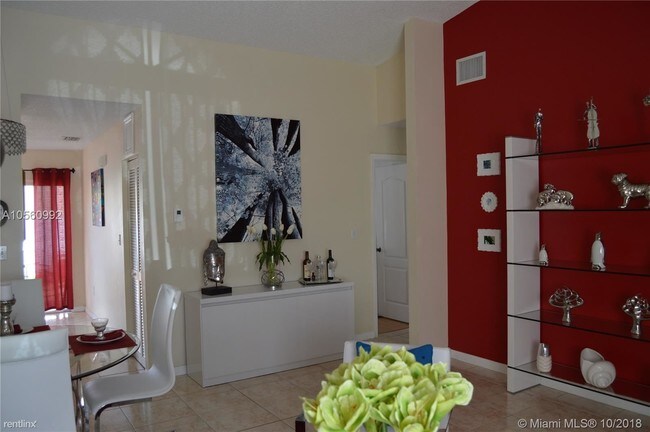 Foto del edificio - 8615 NW 189th Ln