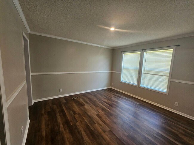 Building Photo - New Listing !!!