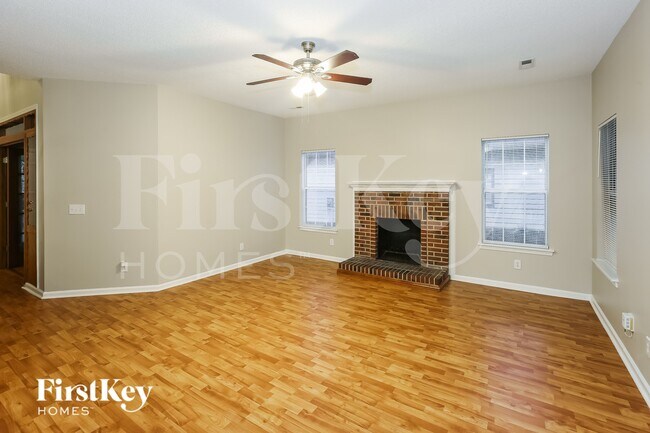 Foto del edificio - 7115 Scuppernong Ct