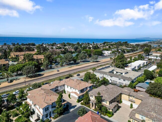 Building Photo - 1699 Shorebreak Way