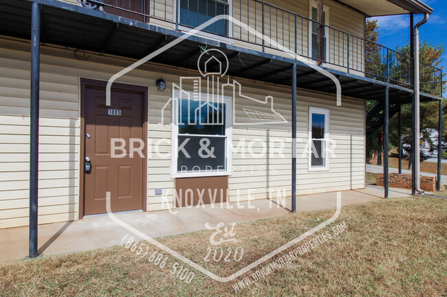 Building Photo - 1005 Clendenen Rd