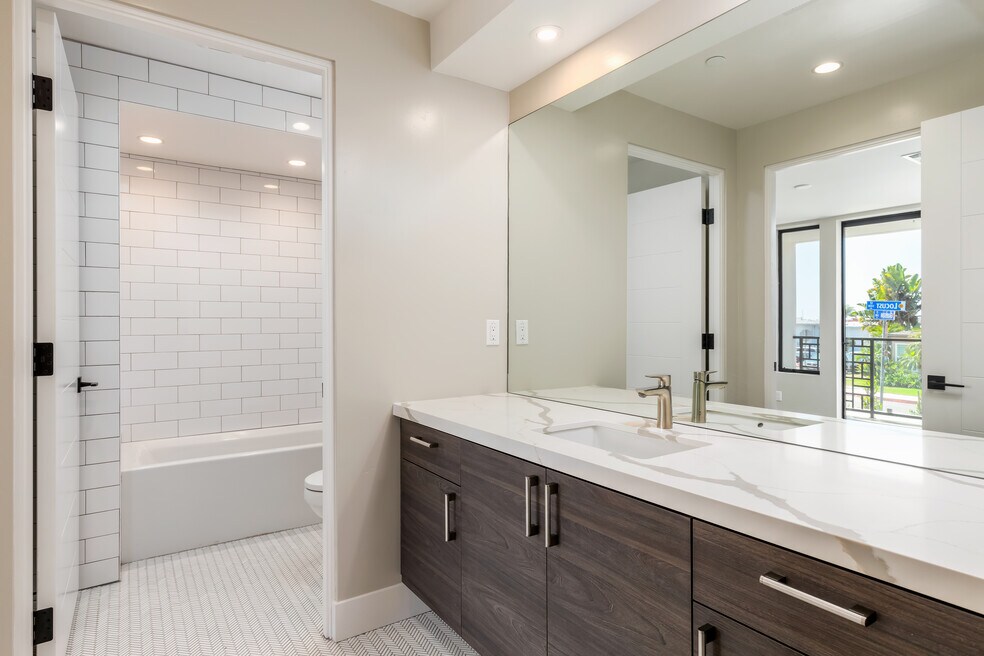 Bayview Townhomes at Point Loma