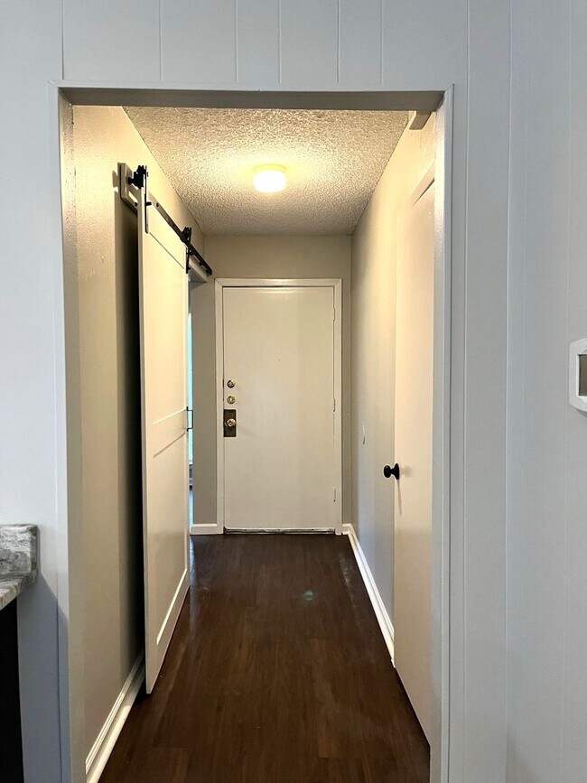 Foto del edificio - 10711 EDGEFIELD