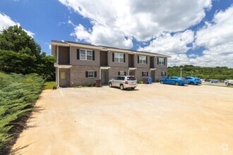 Building Photo - 931 Warrior Hill Dr
