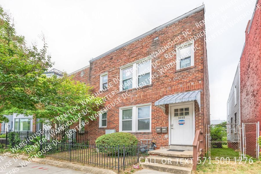 Primary Photo - Wonderful! 2BR/1bth home in Columbia Heigh...