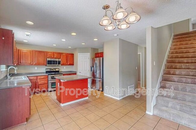 Foto del edificio - 10228 Nacimiento St NW
