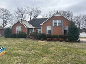 Building Photo - 4236 N Woodstock Dr