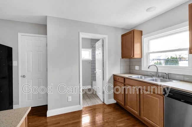 Foto del edificio - 84 Crane St