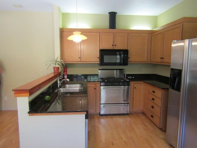 Building Photo - 3 br, 2 bath House - 1712 Tierra Nueva Lane