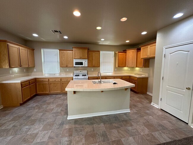 Foto del edificio - 3292 San Vicente Rd - Bridgeway Islands