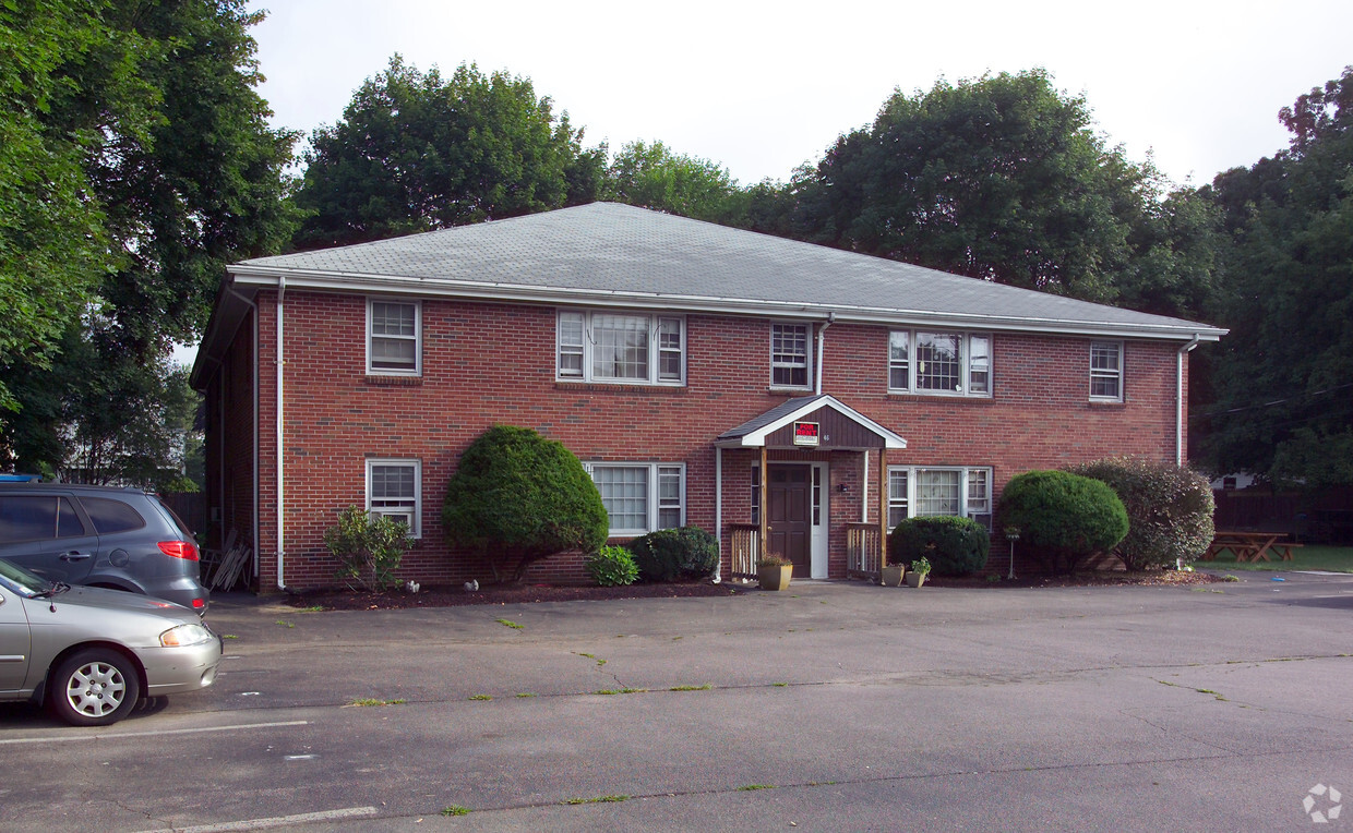 Primary Photo - 46 Cottage St