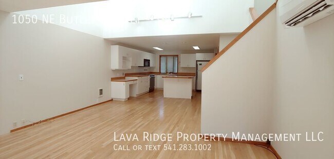 Building Photo - 1050 NE Butler Market Rd