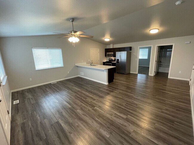 Foto del edificio - 1550 N Tinitun Cir