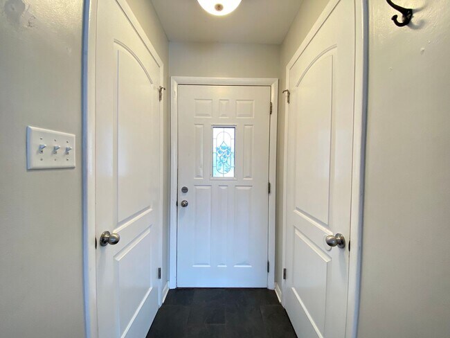 Foto del edificio - 3 Bedroom In Highland, IN