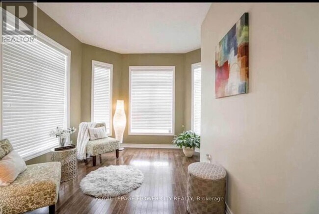 Building Photo - 41 Begonia Crescent