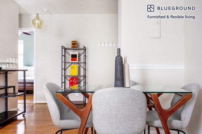 Foto del edificio - 1826 Vernon St NW