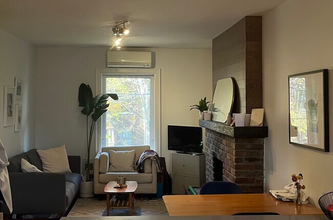 Photo du bâtiment - 581 Dovercourt Rd