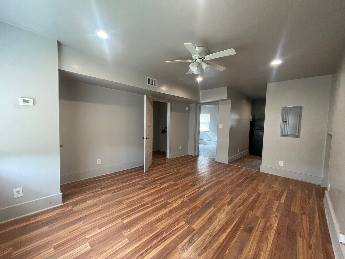 Foto principal - 2129 16th St