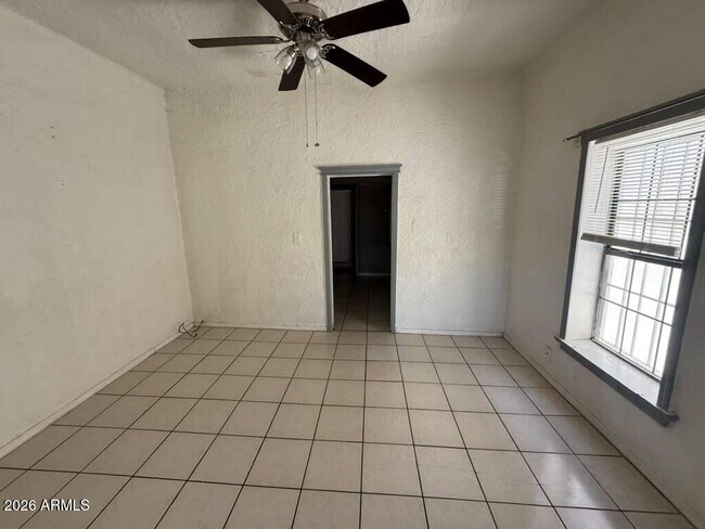 Foto del edificio - 834 5th St