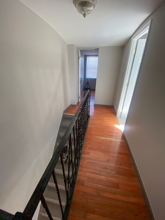 Foto del edificio - 2 Bedroom and 1 Bathroom House in South Ph...