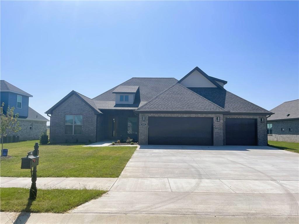 909 Corso Ave, Tontitown, AR 72762 House Rental in Tontitown, AR