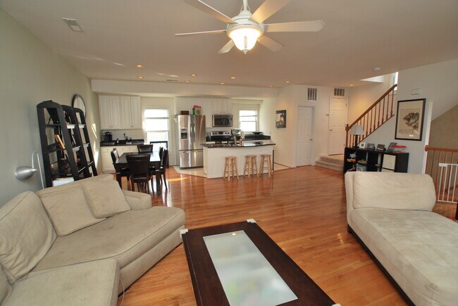 Photo - 686 Heathwalk Mews Apartment