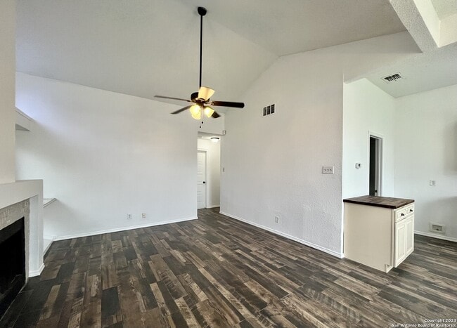 Building Photo - 6311 Village Cliff Vlg