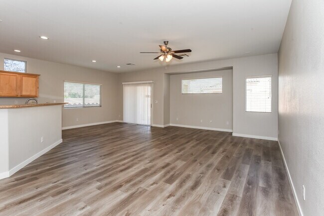 Foto del edificio - 1408 Logan Valley Ln