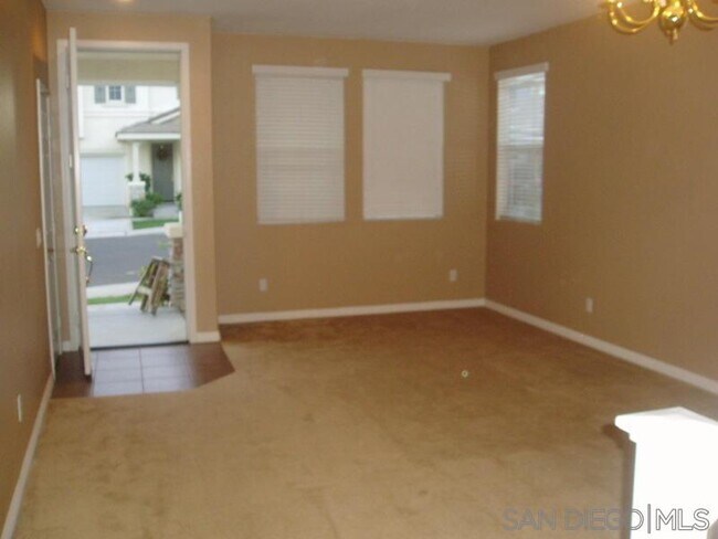Building Photo - 570 Dundee Ln