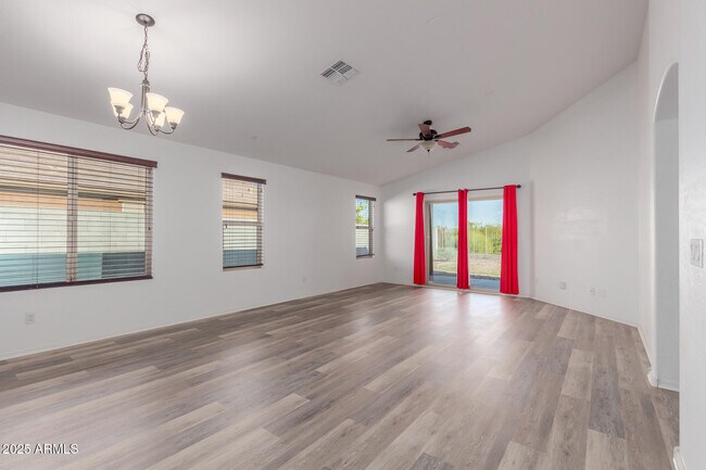 Foto del edificio - 231 S 197th Ave