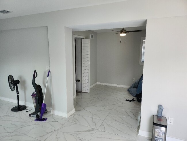 Foto del edificio - 4500 3rd Ave S