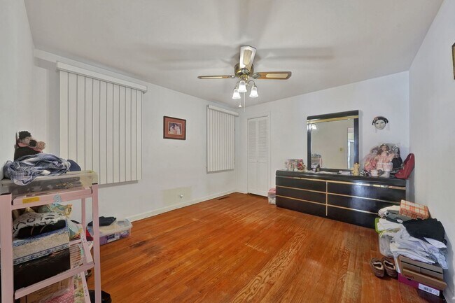 Foto del edificio - 3242 N Nottingham Ave