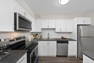 Building Photo - Champlain Towers at 75 Thorncliffe Park Drive
