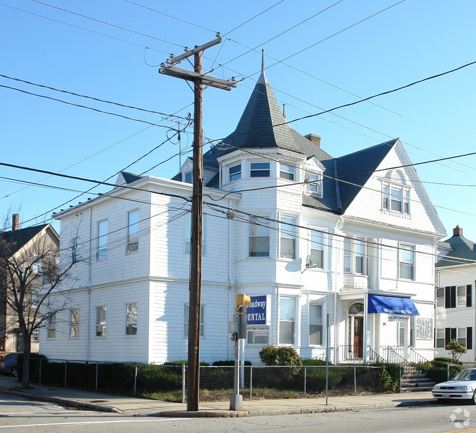 Primary Photo - 449-451 Broadway