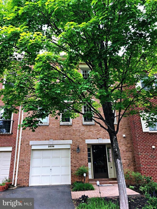 Building Photo - 3536 S George Mason Dr